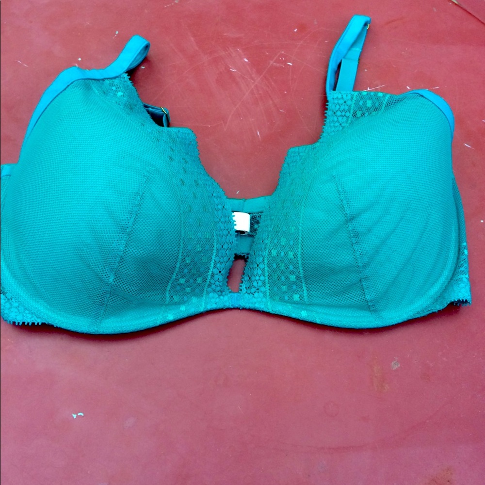 Victoria’s Secret Bra size 38D